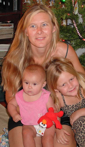 Linda Gleeson and her two children, Sedona and Sage